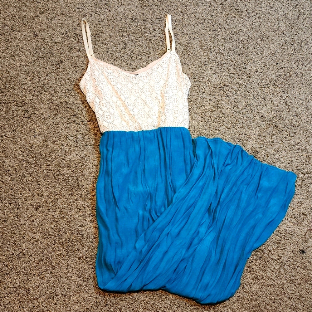 Floor length lacy summer dress